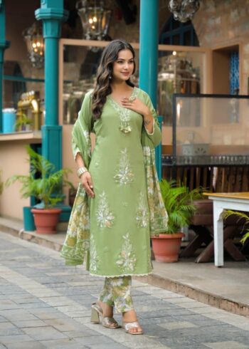 Green Floral Printed Kurta Pant Set for Women